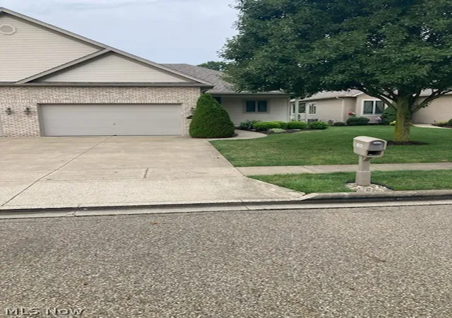 Photo 2 of Condo for sale at 1322 Meadowbrook Dr, Dover, OH 44622 | MLS# 5237638 | Listing updated on 2026-09-17