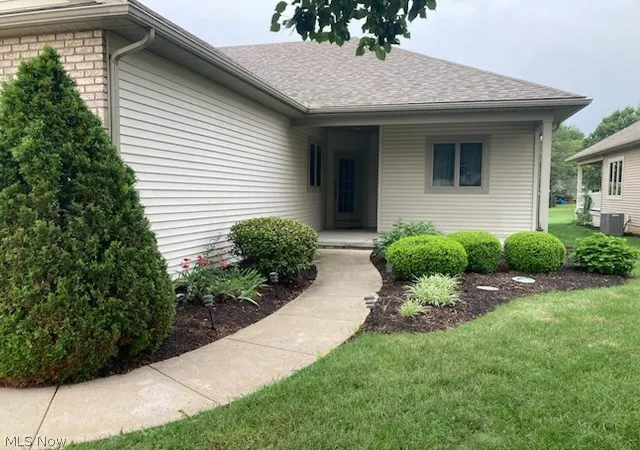 Photo 3 of Condo for sale at 1322 Meadowbrook Dr, Dover, OH 44622 | MLS# 5237638 | Listing updated on 2026-09-17