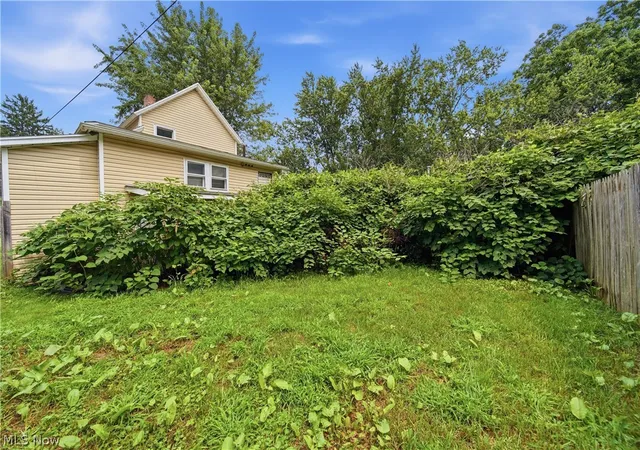 Photo 3 of Sale Pending at 1116 Mcintosh Ave, Akron, OH 44314 | MLS# 5239133 | Listing updated on 2026-09-03