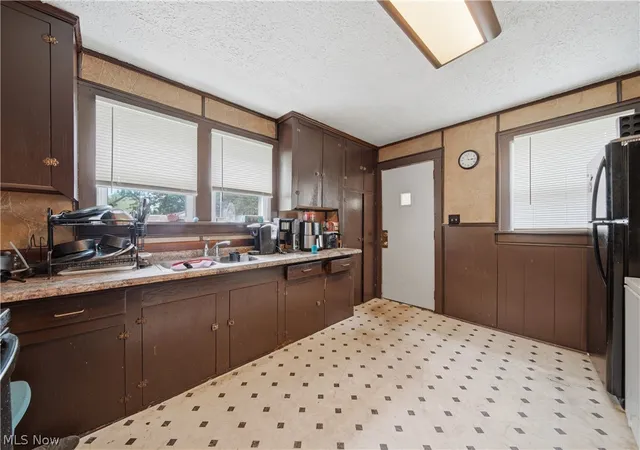 Photo 4 of Sale Pending at 1116 Mcintosh Ave, Akron, OH 44314 | MLS# 5239133 | Listing updated on 2026-09-03