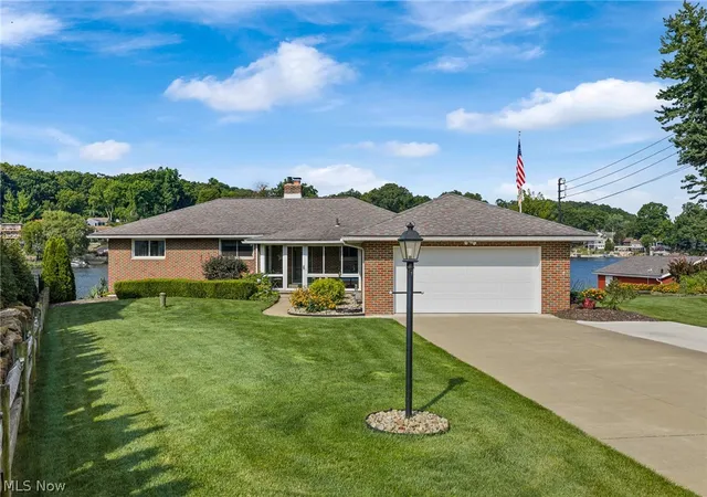 Photo 2 of Sale Pending at 82 Whitefriars Dr, Akron, OH 44319 | MLS# 5238985 | Listing updated on 2026-09-12