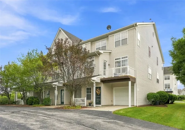 Photo 1 of Sale Pending at 1214 E Chapman Ln #5, Medina, OH 44256 | MLS# 5238484 | Listing updated on 2026-09-02