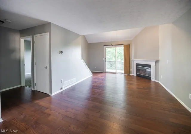 Photo 3 of Sale Pending at 4985 Searls Dr Nw, North Canton, OH 44720 | MLS# 5239444 | Listing updated on 2026-10-02