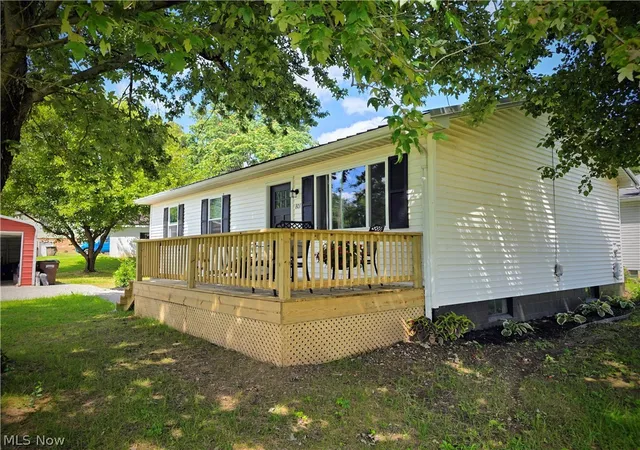 Photo 2 of Single family home for sale at 801 Heather Pl, Belpre, OH 45714 | MLS# 5239370 | Listing updated on 2026-10-05