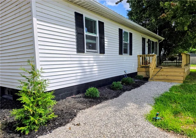 Photo 3 of Single family home for sale at 801 Heather Pl, Belpre, OH 45714 | MLS# 5239370 | Listing updated on 2026-10-05
