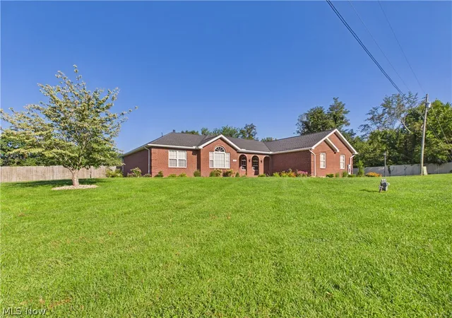 Photo 3 of Single family home for sale at 582 Homewood Rd, Parkersburg, WV 26101 | MLS# 5235203 | Listing updated on 2026-09-08