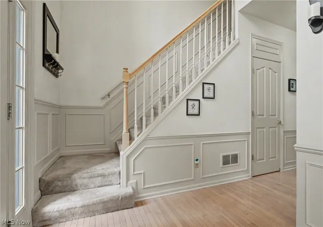 Photo 3 of Single family home for sale at 535 Alliance Dr, Northfield, OH 44067 | MLS# 5239166 | Listing updated on 2026-09-08