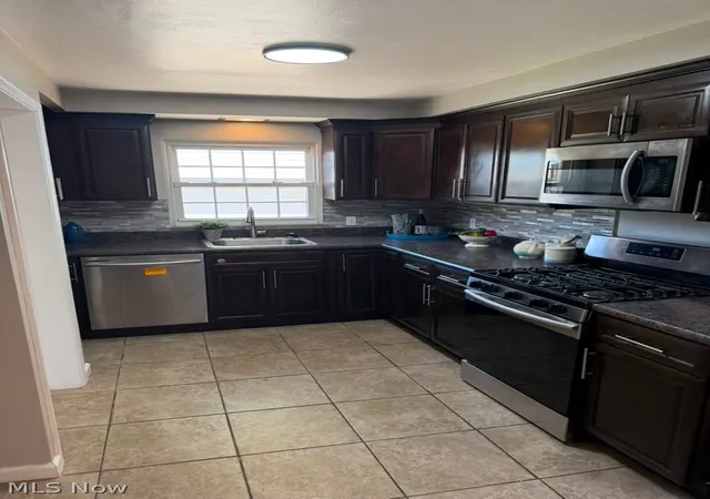 Photo 3 of Single family home for sale at 19807 Kewanee Ave, Cleveland, OH 44119 | MLS# 5237358 | Listing updated on 2026-09-09
