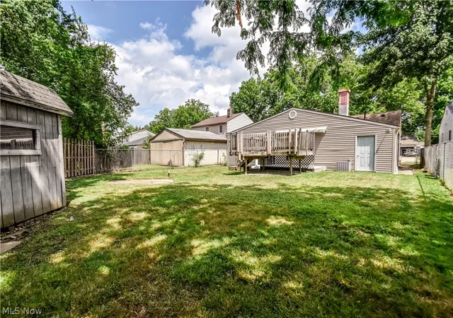 Photo 3 of Single family home for sale at 1256 E 331st St, Eastlake, OH 44095 | MLS# 5239486 | Listing updated on 2026-09-10