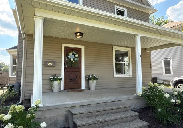 Photo 1 of Single family home for sale at 1326 N Wooster Ave, Dover, OH 44622 | MLS# 5238899 | Listing updated on 2026-09-18