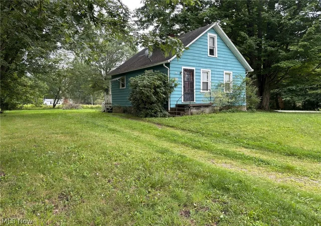 Photo 1 of Sale Pending at 21293 Lake Park Blvd, Alliance, OH 44601 | MLS# 5239613 | Listing updated on 2026-09-10