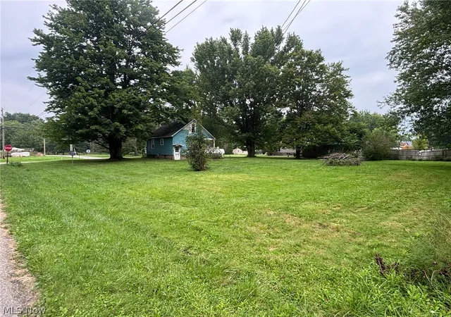 Photo 3 of Sale Pending at 21293 Lake Park Blvd, Alliance, OH 44601 | MLS# 5239613 | Listing updated on 2026-09-10