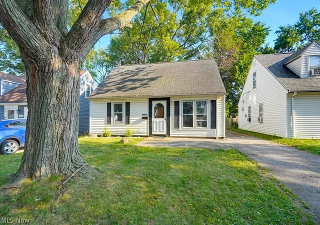 Photo 1 of Single family home for sale at 18614 Homeway Rd, Cleveland, OH 44135 | MLS# 5239068 | Listing updated on 2026-09-10
