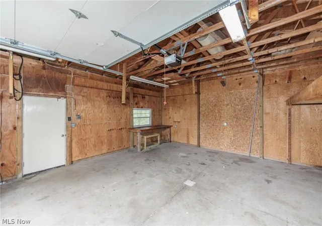 Photo 4 of Single family home for sale at 524 Arlington Blvd, Newton Falls, OH 44444 | MLS# 5239286 | Listing updated on 2026-09-14