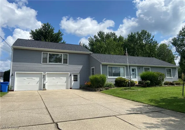 Photo 2 of Single family home for sale at 9751 Cutts Rd, Chardon, OH 44024 | MLS# 5237004 | Listing updated on 2026-09-04