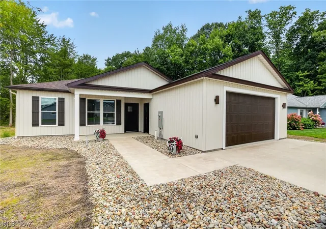 Photo 2 of Single family home for sale at 314 Morgan Ter, Roaming Shores, OH 44084 | MLS# 5239610 | Listing updated on 2026-09-29