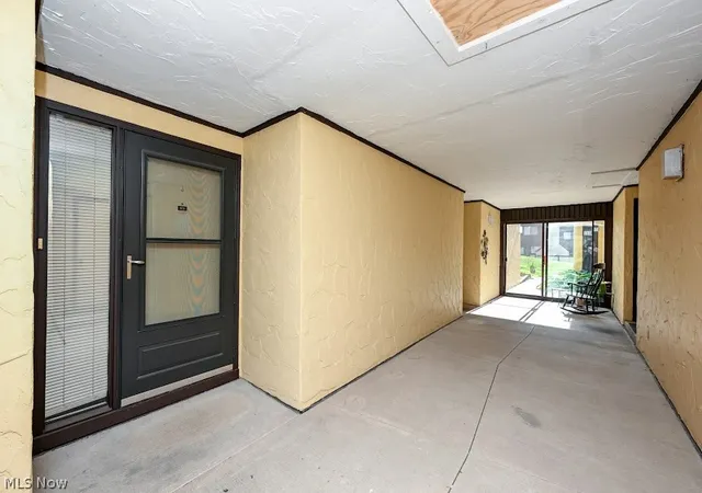 Photo 2 of Condo for sale at 879 Hampton Ridge Dr, Akron, OH 44313 | MLS# 5239684 | Listing updated on 2026-09-09
