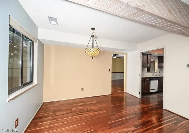 Photo 3 of Condo for sale at 879 Hampton Ridge Dr, Akron, OH 44313 | MLS# 5239684 | Listing updated on 2026-09-09