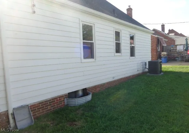 Photo 3 of Single family home for sale at 4306 Newberry Dr, Brooklyn, OH 44144 | MLS# 5239409 | Listing updated on 2026-09-11
