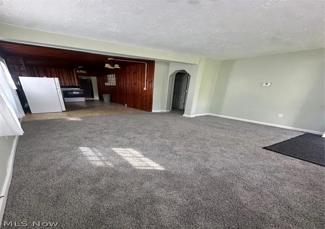 Photo 3 of Single family home for sale at 550 Upton Ave, Akron, OH 44310 | MLS# 5239673 | Listing updated on 2026-09-10