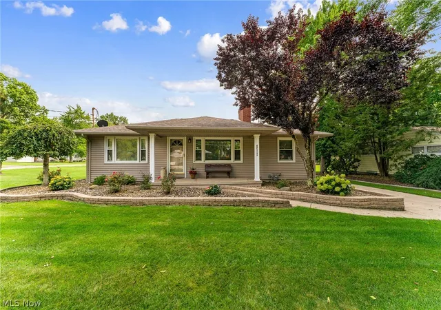 Photo 1 of Single family home for sale at 82 Ward Ave, New Middletown, OH 44442 | MLS# 5239769 | Listing updated on 2026-09-14