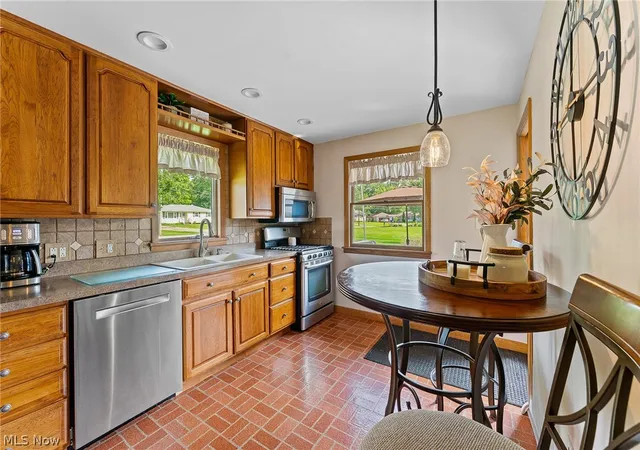 Photo 3 of Single family home for sale at 82 Ward Ave, New Middletown, OH 44442 | MLS# 5239769 | Listing updated on 2026-09-14
