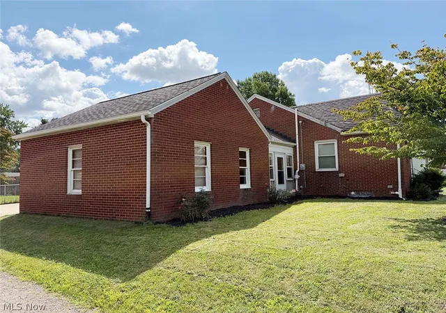 Photo 2 of Sale Pending at 706 Broad Ave Nw, Canton, OH 44708 | MLS# 5239862 | Listing updated on 2026-09-21