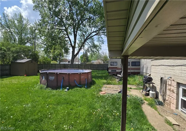 Photo 4 of Sale Pending at 855 E College St, Alliance, OH 44601 | MLS# 5239897 | Listing updated on 2026-09-02