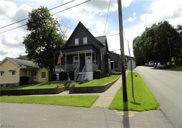 Photo 2 of Single family home for sale at 300 Louisiana Ave, Chester, WV 26034 | MLS# 5239879 | Listing updated on 2026-09-03