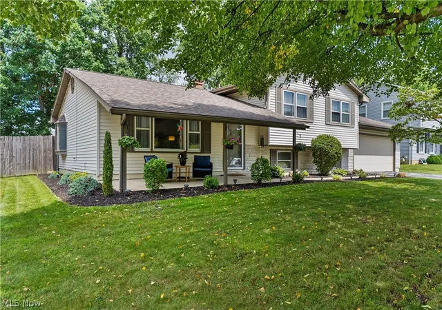 Photo 1 of Single family home for sale at 5892 Yorktown Ln, Austintown, OH 44515 | MLS# 5238811 | Listing updated on 2026-09-07