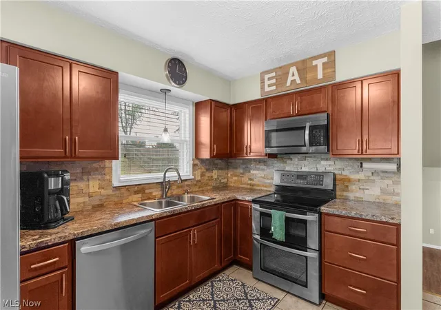 Photo 4 of Single family home for sale at 5892 Yorktown Ln, Austintown, OH 44515 | MLS# 5238811 | Listing updated on 2026-09-07
