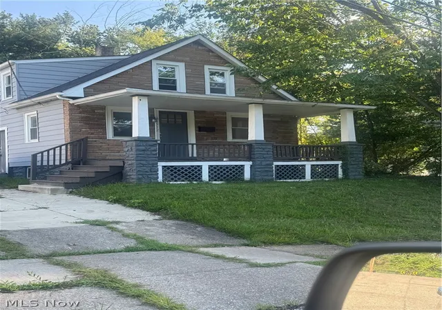Photo 2 of Sale Pending at 14512 William St, Maple Heights, OH 44137 | MLS# 5239929 | Listing updated on 2026-09-05