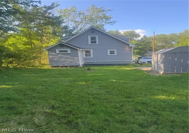 Photo 3 of Sale Pending at 14512 William St, Maple Heights, OH 44137 | MLS# 5239929 | Listing updated on 2026-09-05