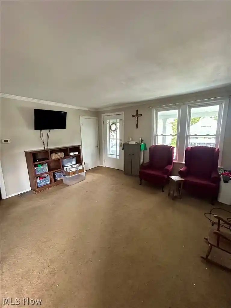 Photo 3 of Single family home for sale at 134 N Market St, St Clairsville, OH 43950 | MLS# 5239550 | Listing updated on 2026-10-28
