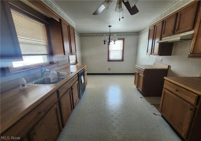 Photo 3 of Single family home for sale at 105 Helena Dr, Struthers, OH 44471 | MLS# 5239926 | Listing updated on 2026-09-08