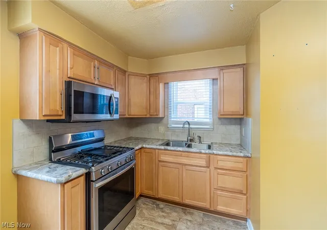 Photo 3 of Single family home for sale at 831 Sable Rd, Cleveland, OH 44119 | MLS# 5239393 | Listing updated on 2026-09-06