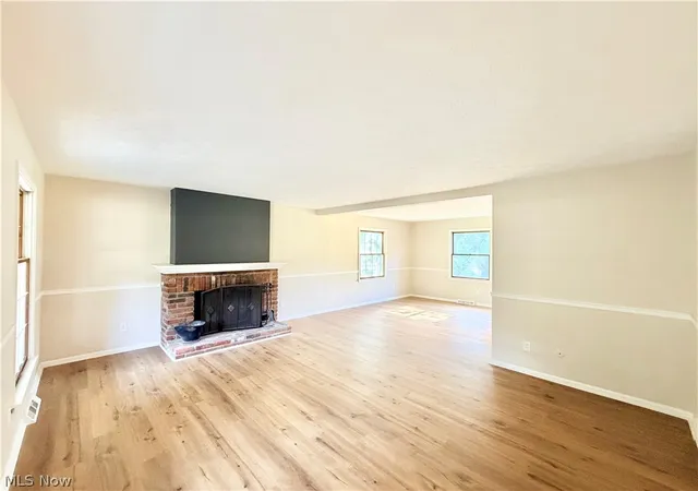 Photo 2 of Sale Pending at 17610 Creekside Dr, Chagrin Falls, OH 44023 | MLS# 5238884 | Listing updated on 2026-09-05