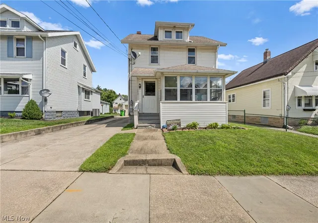Photo 1 of Single family home for sale at 173 25th St Nw, Barberton, OH 44203 | MLS# 5239835 | Listing updated on 2026-09-10