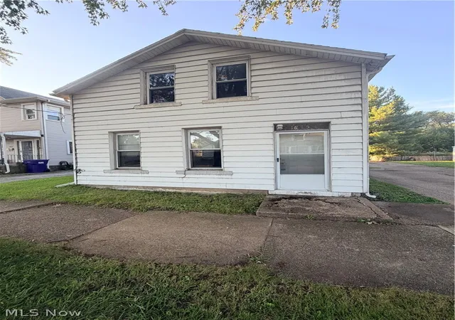 Photo 1 of Sale Pending at 1815 W Monroe St, Sandusky, OH 44870 | MLS# 5239898 | Listing updated on 2026-09-02