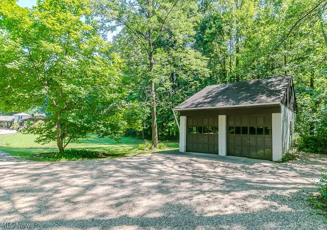Photo 38 of Single family home for sale at 37075 Skyline Dr, Willoughby Hills, OH 44094 | MLS# 5235957 | Listing updated on 2026-09-05