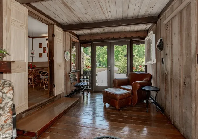 Photo 3 of Single family home for sale at 37075 Skyline Dr, Willoughby Hills, OH 44094 | MLS# 5235957 | Listing updated on 2026-09-05