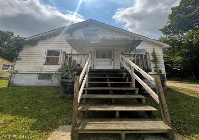 Photo 1 of Sale Pending at 472 Taft Ave, Barberton, OH 44203 | MLS# 5239849 | Listing updated on 2026-09-10