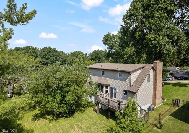 Photo 3 of Single family home for sale at 14 Valley View Dr, Vienna, WV 26105 | MLS# 5240050 | Listing updated on 2026-09-10