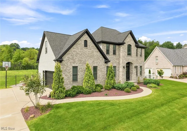 Photo 2 of Single family home for sale at 8518 Ivy Hill Dr, Poland, OH 44514 | MLS# 5239899 | Listing updated on 2026-09-04