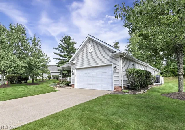 Photo 3 of Sale Pending at 1820 Hampton Run #3, Broadview Heights, OH 44147 | MLS# 5239528 | Listing updated on 2026-10-01