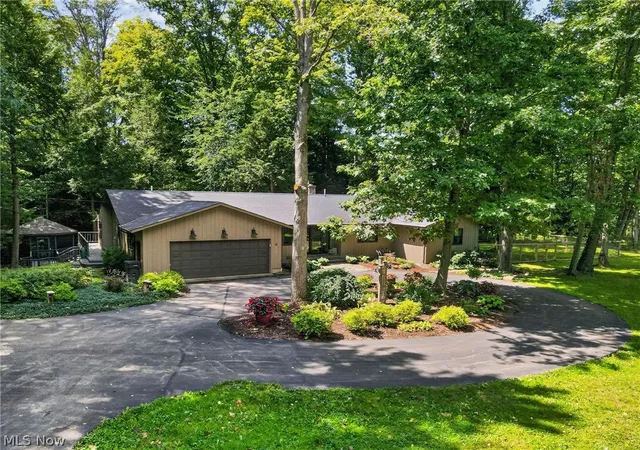 Photo 2 of Sale Pending at 4321 N Forest Ridge Dr, Ashtabula, OH 44004 | MLS# 5239162 | Listing updated on 2026-09-29