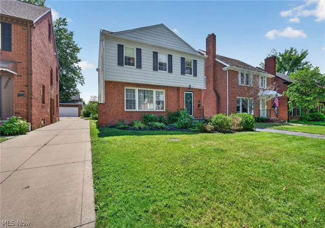 Photo 3 of Sale Pending at 3954 Lansdale Rd, University Heights, OH 44118 | MLS# 5238980 | Listing updated on 2026-10-06