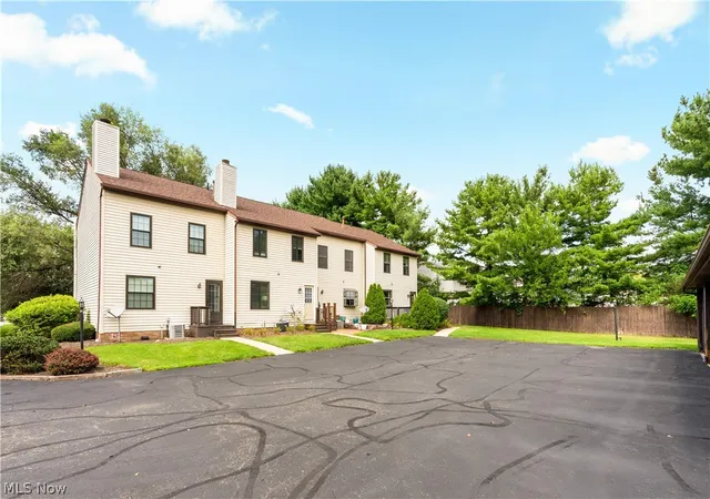 Photo 3 of Sale Pending at 6674 Hills And Dales Rd Nw, Canton, OH 44708 | MLS# 5239198 | Listing updated on 2026-10-05
