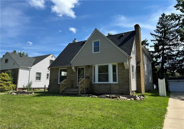Photo 1 of Single family home for sale at 10117 Chesterfield Dr, Parma Heights, OH 44130 | MLS# 5239999 | Listing updated on 2026-09-17