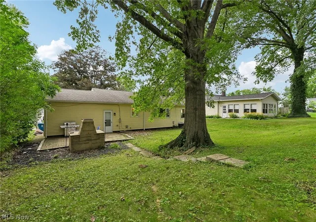 Photo 22 of Sale Pending at 557 Hartzell Dr, Barberton, OH 44203 | MLS# 5240133 | Listing updated on 2026-09-08